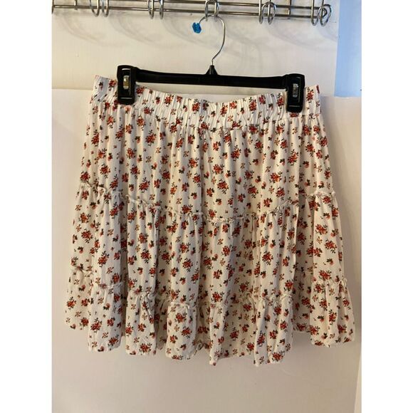 Rue 21 large rayon skirt - Picture 1 of 5